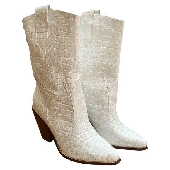 ViVI Elegant White Sneakers - Picture 3 of 14